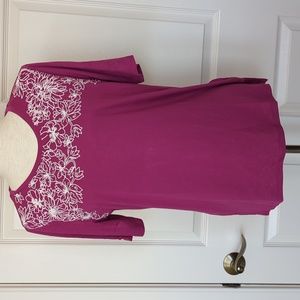 Draper & Damon Pink Scoop Neck Embroidered Short Sleeve T Shirt Size Medium